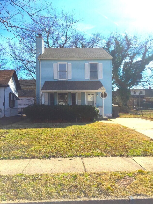 Primary Photo - 1069 Kane St