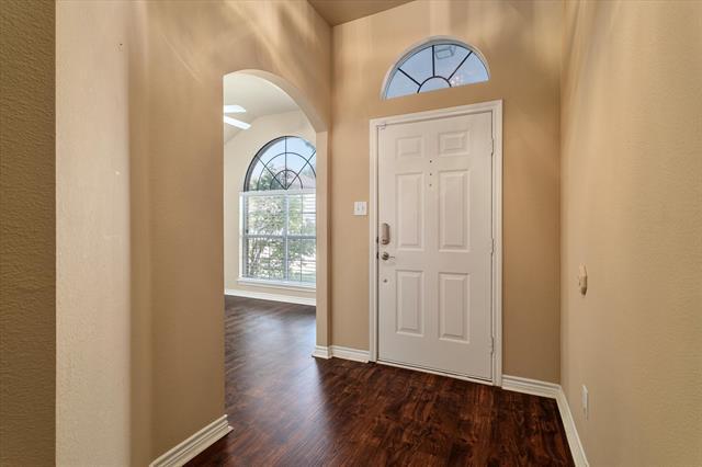 Foto del edificio - 4908 Skymeadow Dr