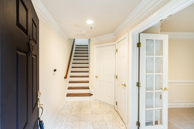 Building Photo - 5318 43rd St NW