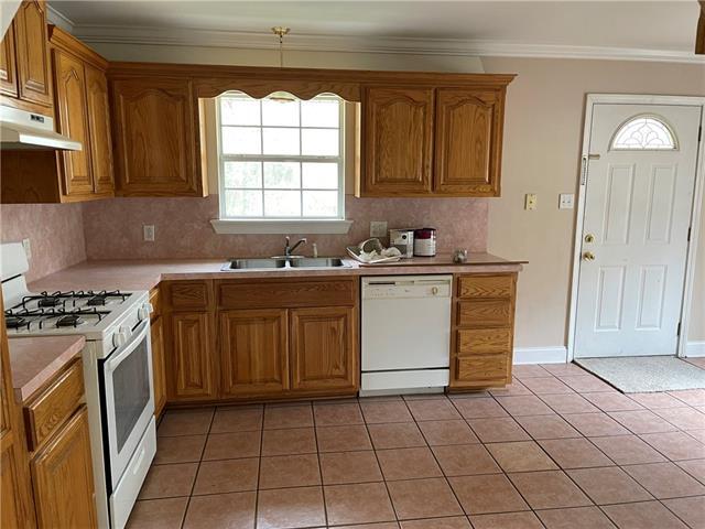 Foto del edificio - 13595 LA-40