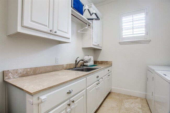 Foto del edificio - 4142 Prescott Ave