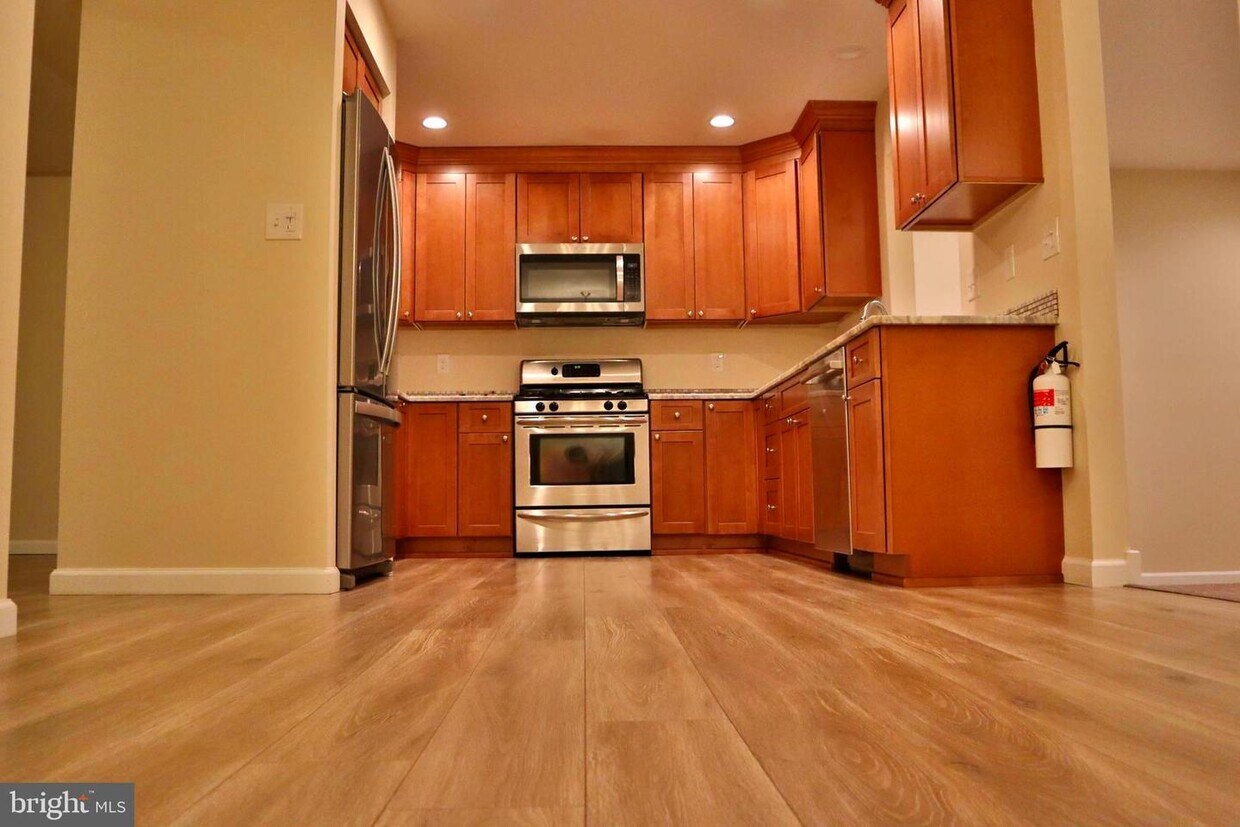 34 Fawnhollow Ct, Medford, NJ 08055 Condo for Rent in Medford, NJ