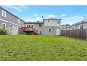 Building Photo - 106 Verano Dr