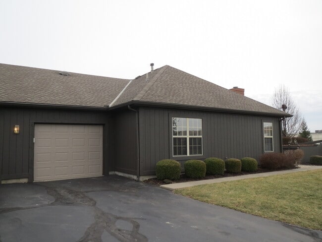 Garage - 1 car - 2655 Trottersway Dr