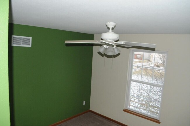 Foto del edificio - 820 Wood Sorrel Ln