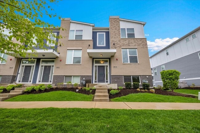Building Photo - 29W710 Cambridge Ct