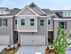 Building Photo - 1357 Fern Ridge Ct