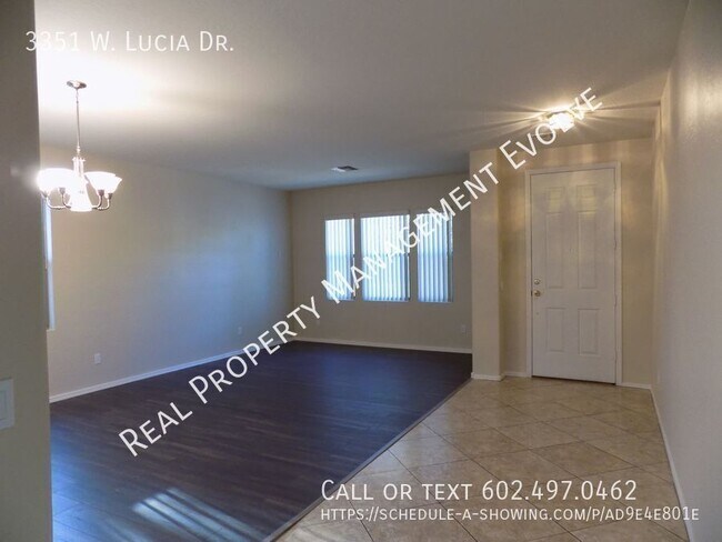 Foto del edificio - 3351 W Lucia Dr