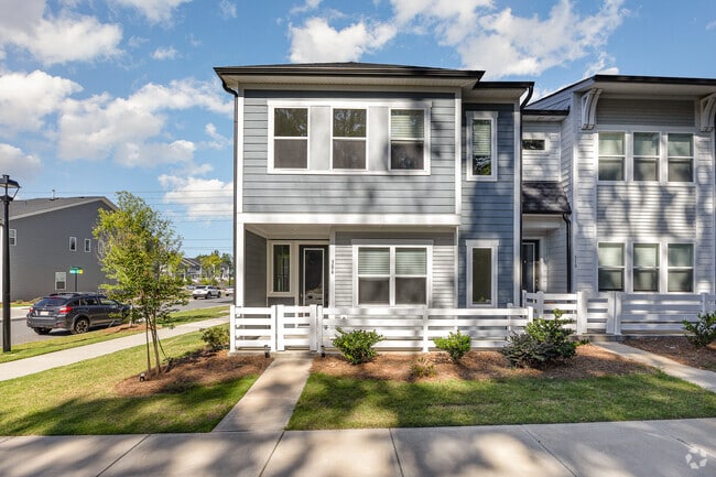 Building Photo - 306 Cloudcroft Aly