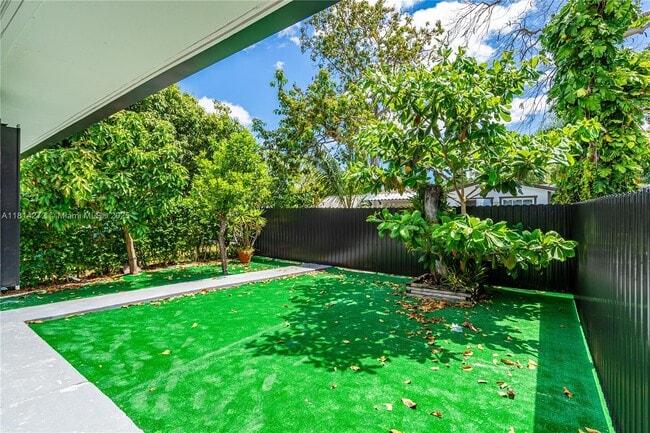 Foto del edificio - 2309 SW 62nd Ave