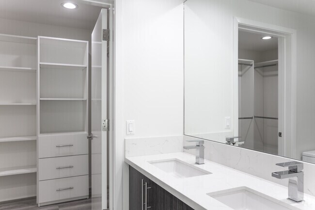 1BR, 1BA-767 SF - The Luxe Residential