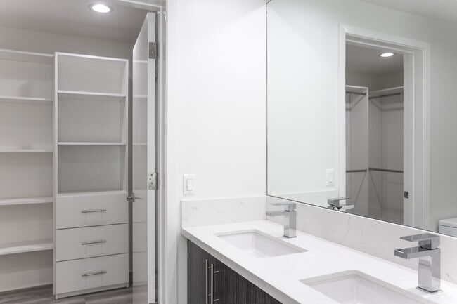 1BR, 1BA-767 SF - The Luxe Residential