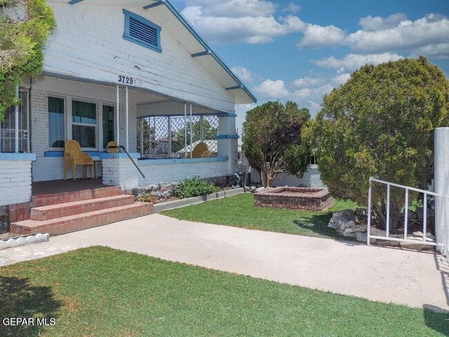 Foto del edificio - 3729 Morehead Ave