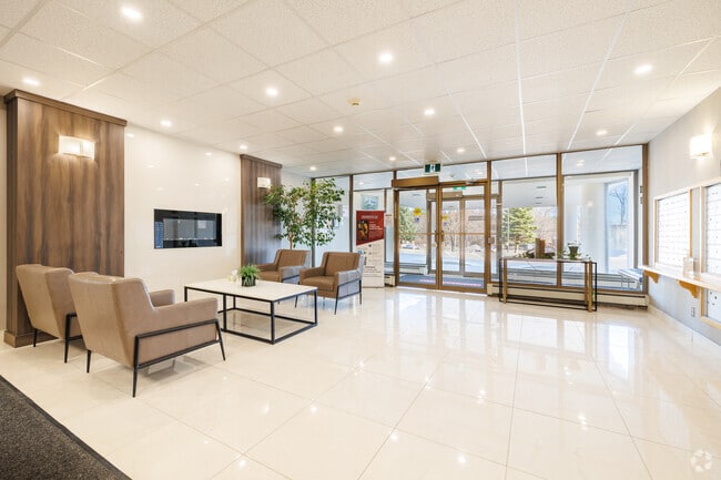 Lobby Photo - Richardson Wharf