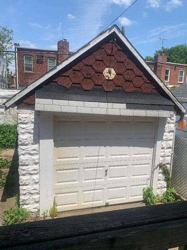 Building Photo - 2061 E 36th St