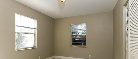 Foto del edificio - 4610 Pinewood Ave