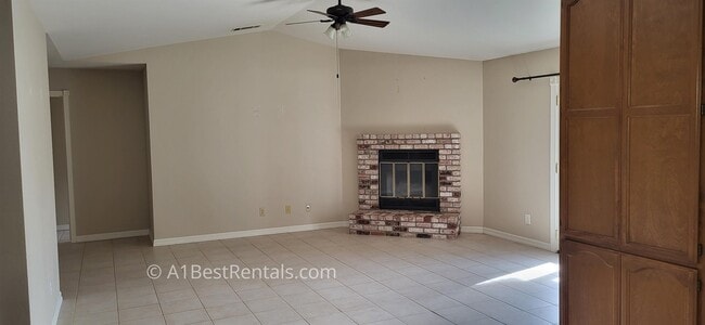 Building Photo - 2824 Finlandia Ave