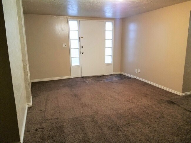 Foto del edificio - 218 S Lakeview Dr