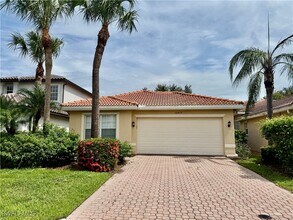 Building Photo - 10419 Carolina Willow Dr