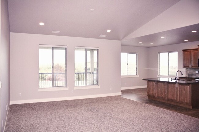 Building Photo - 568 Punkie Ln