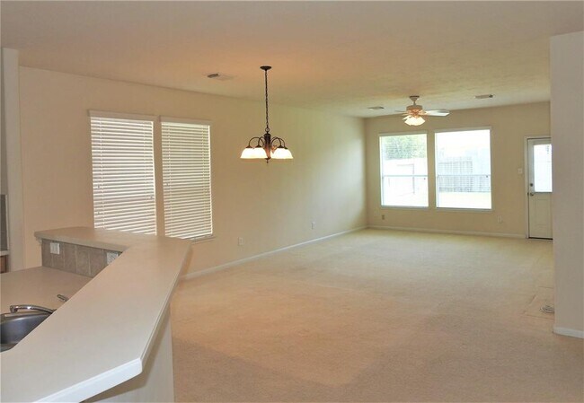Building Photo - 2034 Monarch Hollow Ln