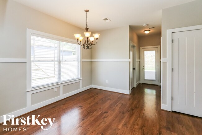 Building Photo - 5541 Timber Leaf Trail