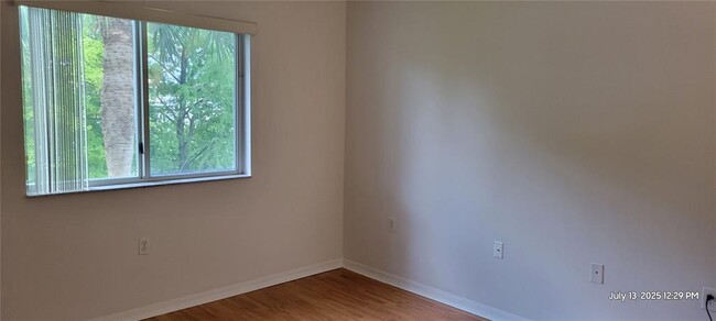 Foto del edificio - 2125 NW 77th Way