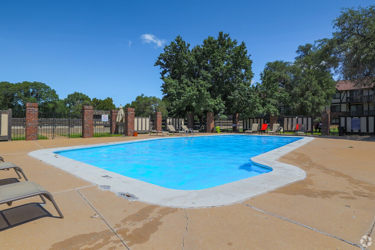 Foto principal - Village Park at Barclay Square