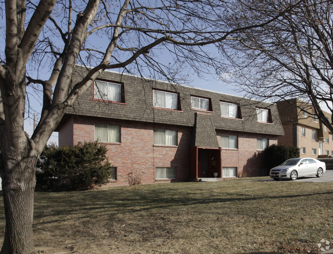 Foto del edificio - 2607 N 93rd St