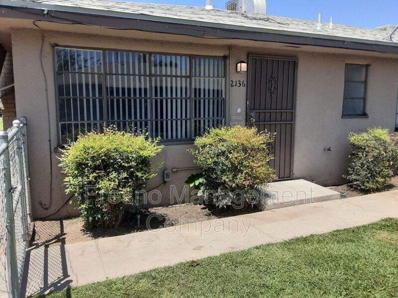 2136 N 1st St, Fresno, CA 93703 Condo for Rent in Fresno, CA