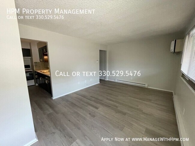 Foto del edificio - 1017 Howe Ave