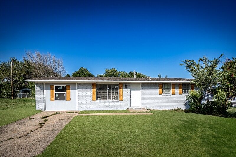 Primary Photo - 2301 NW 32nd St