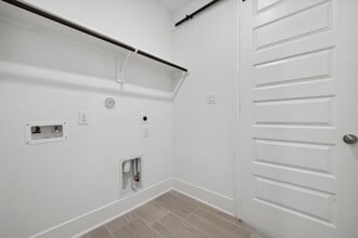 Building Photo - 863 Sarasota Shore Dr