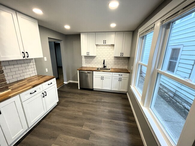 Building Photo - 198 Columbus Ave