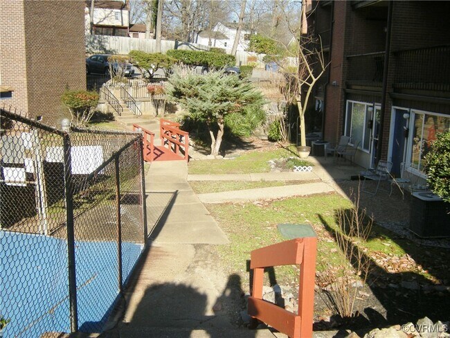 Building Photo - 5226 Castlewood Rd