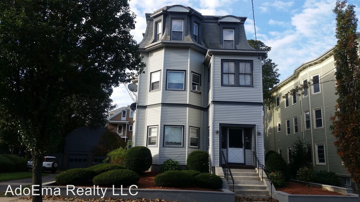 Primary Photo - 25 Cary Ave
