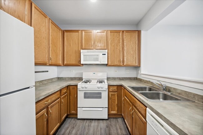 Building Photo - 2435 Georgetown Cir