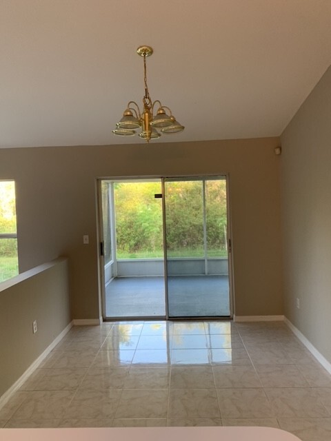 Building Photo - 9120 Rockrose Dr