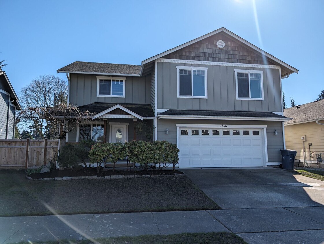 Foto principal - 1136 Homestead Dr