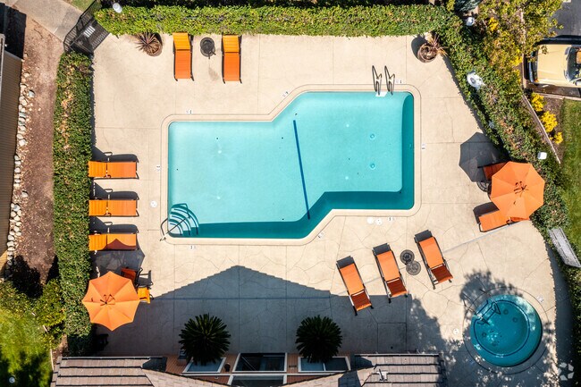 Foto del edificio - Heather Ridge Apartments