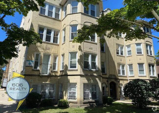 Building Photo - 6504 N Washtenaw Ave