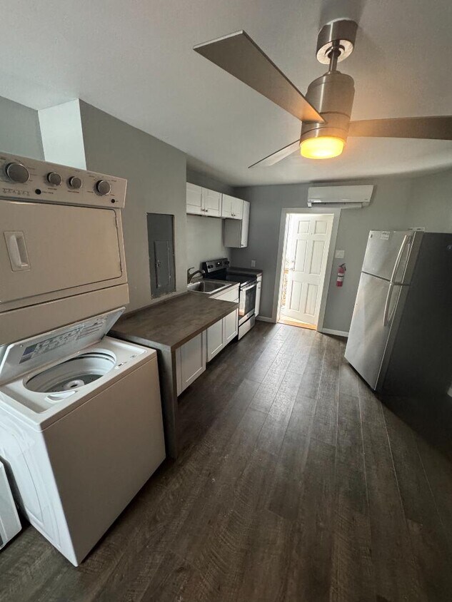 Foto principal - 308 Lockard Ave