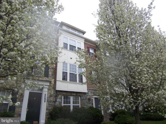 Foto principal - 2207 Kimball Pl