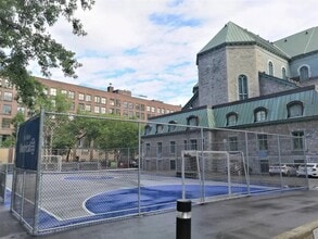 Building Photo - 1200 Rue Saint-Alexandre