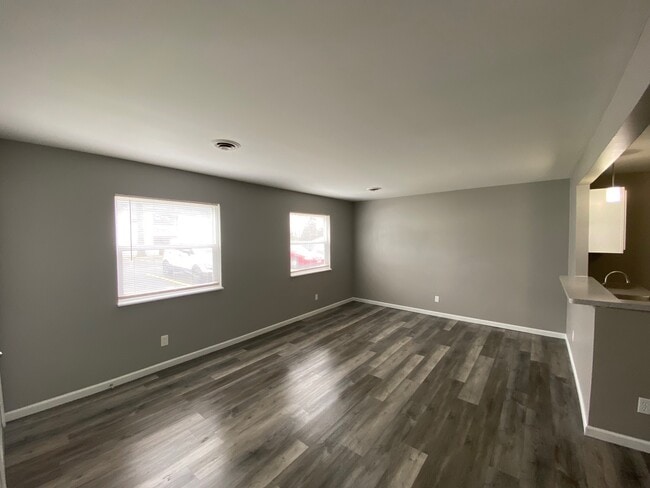 Building Photo - 107 Sandstone Ct