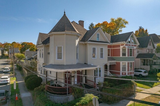Building Photo - 32 Balding Ave