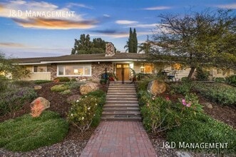 Building Photo - 3705 Putter Dr