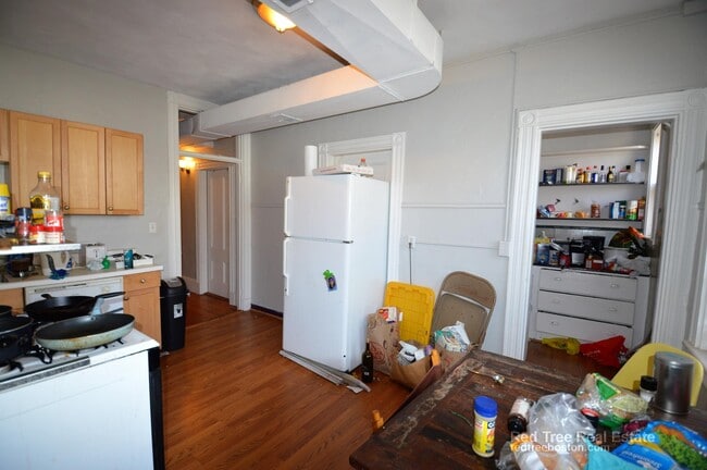 Building Photo - 17 Eldora St