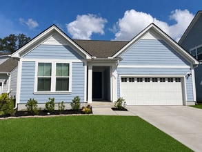 Building Photo - 695 Longleaf Dr