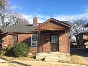 Building Photo - 406-408 N Bellevue Blvd